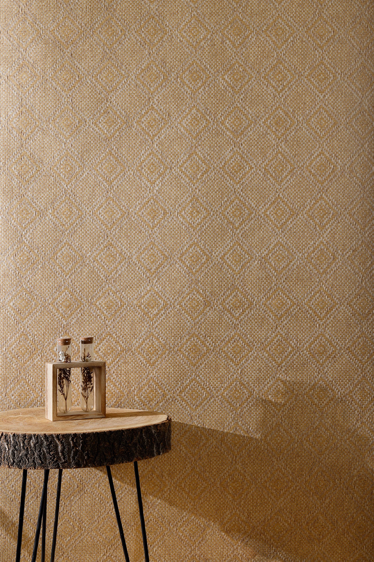 Looking for a beige natural wallpaper? 