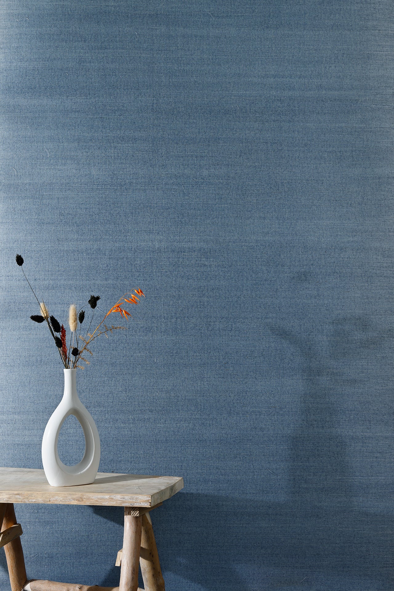 Looking for a Blue coloured Sisal Wallpaper?