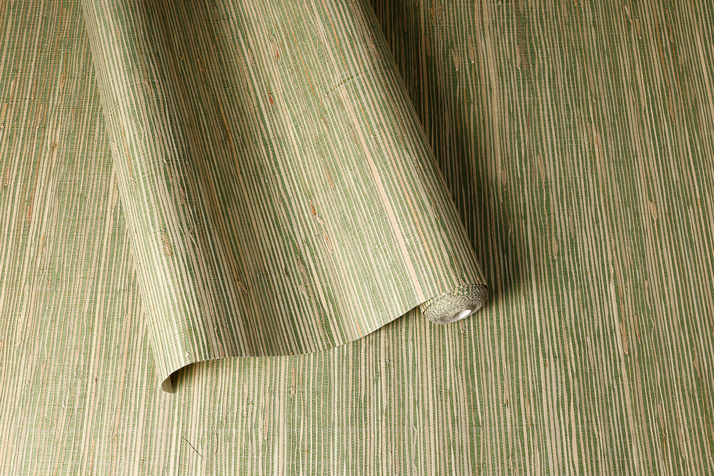 Forrest Gum - Green Seagrass Wallpaper